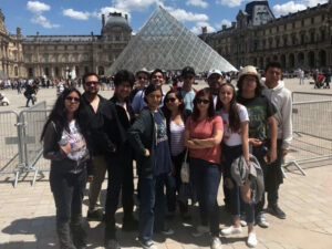 International Club members at the Louvre in 2019